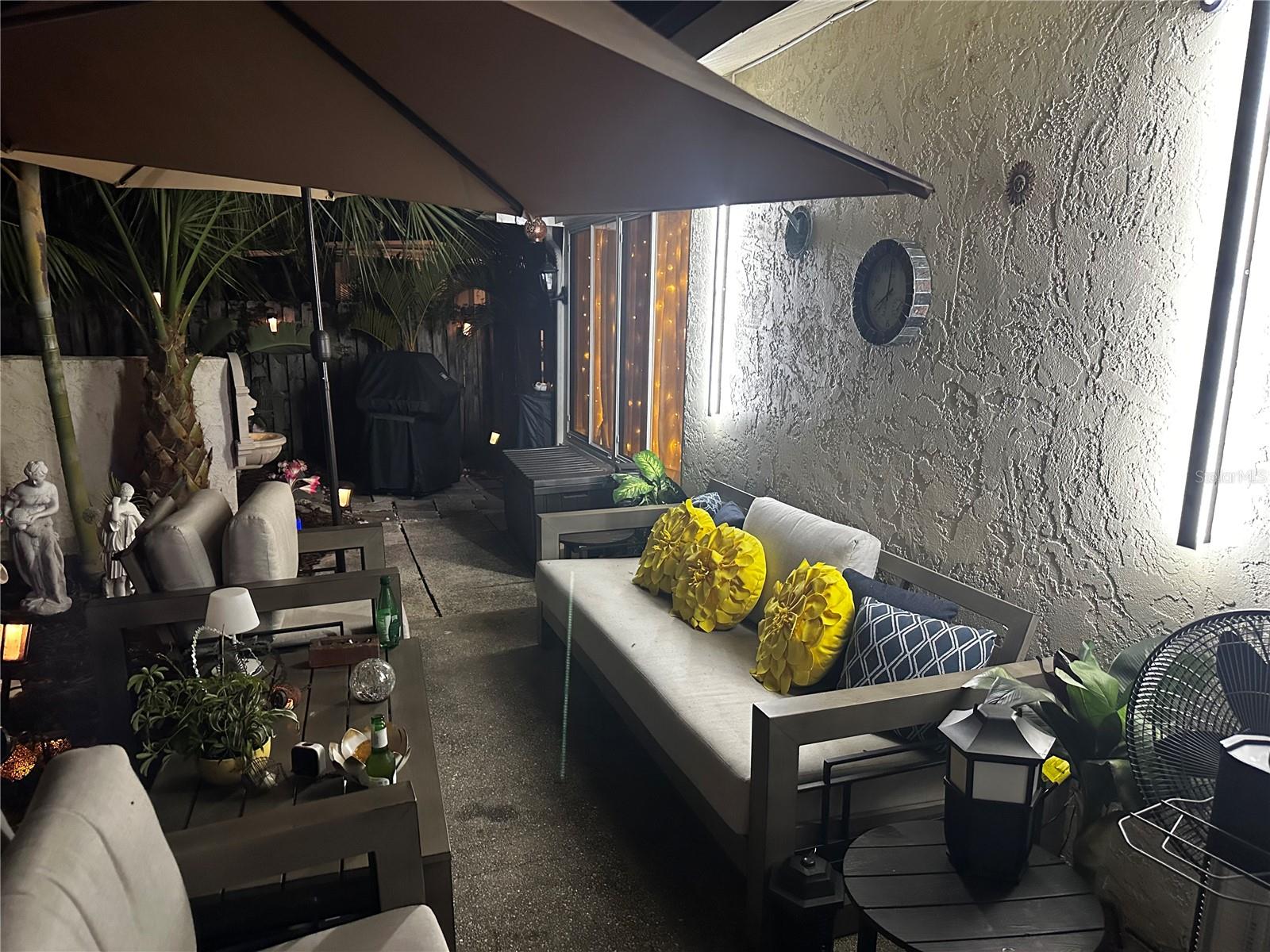 ROYAL PALM VILLAS - Residential