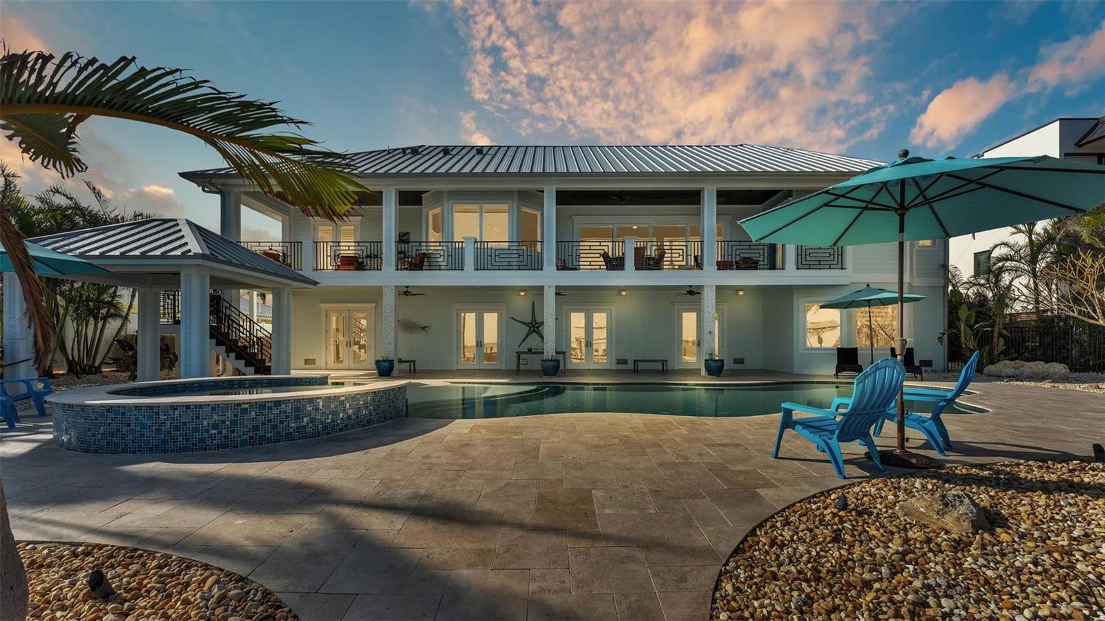 635 KEY ROYALE DRIVE