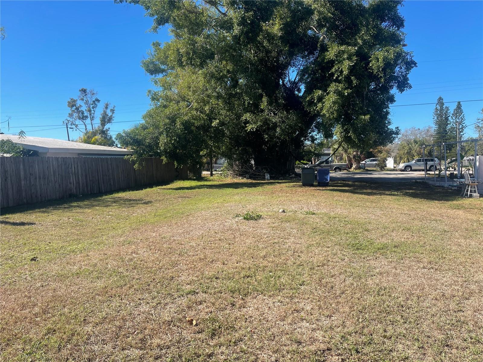 VENICE BY-WAY - Land