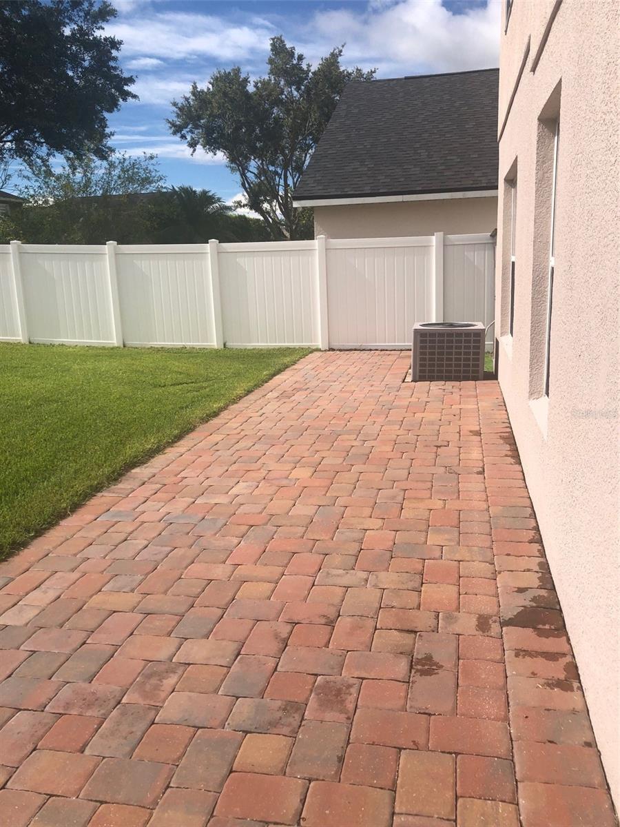 VISTA LAKES VILLAGE N-2 AMHURST - Residential
