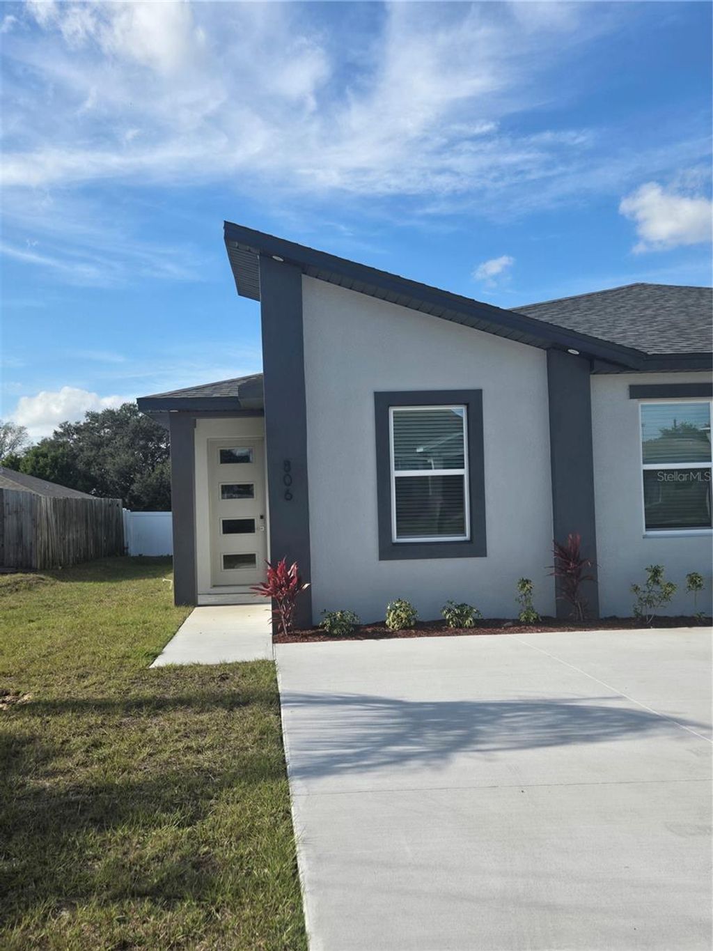 Photo of 806 Colville Drive, Kissimmee, FL 34759 (MLS # S5140519)