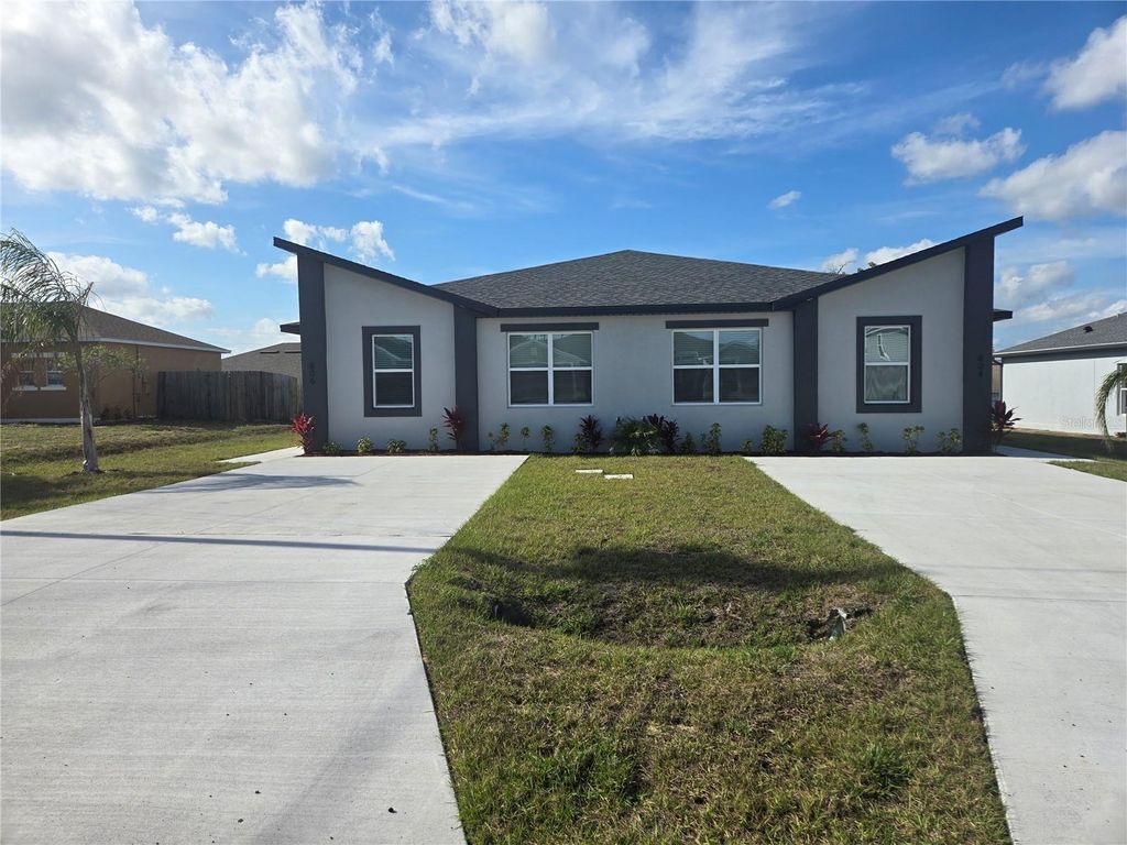 Photo of 806 Colville Drive, Kissimmee, FL 34759 (MLS # S5140519)