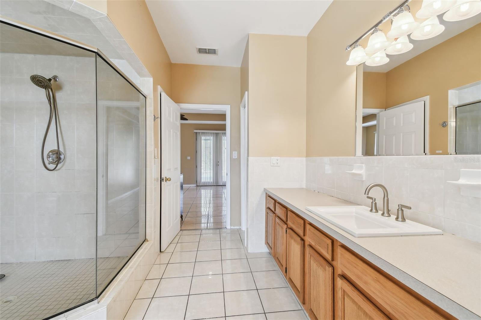 SUNSET HILLS - Residential Lease