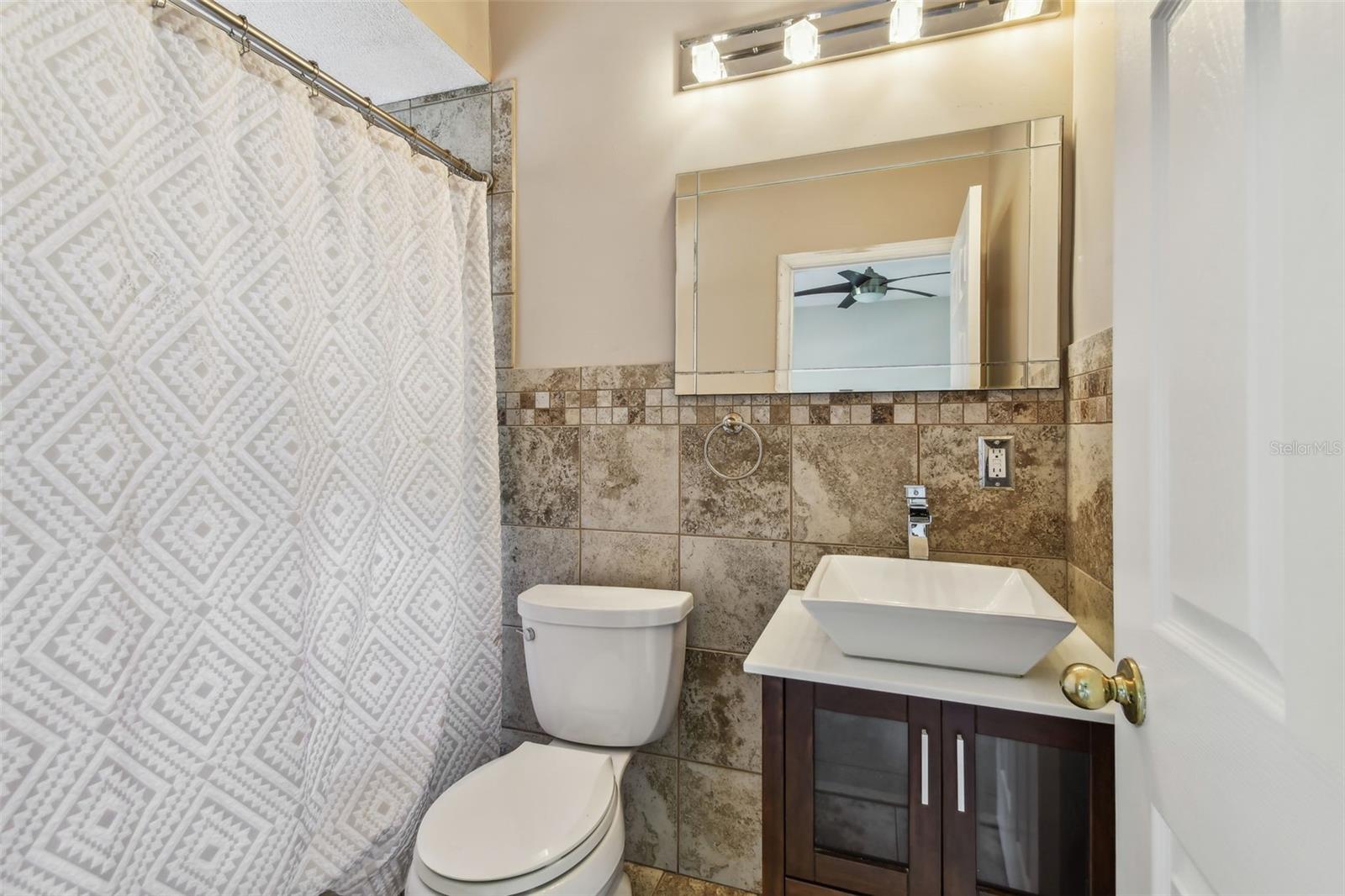 SUNSET HILLS - Residential Lease