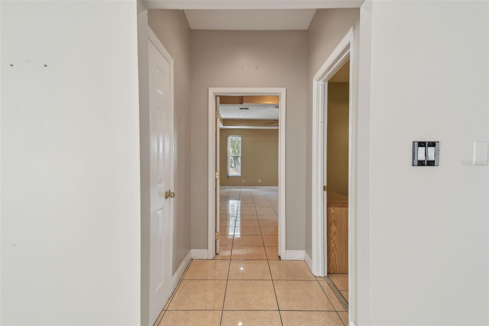 SUNSET HILLS - Residential Lease