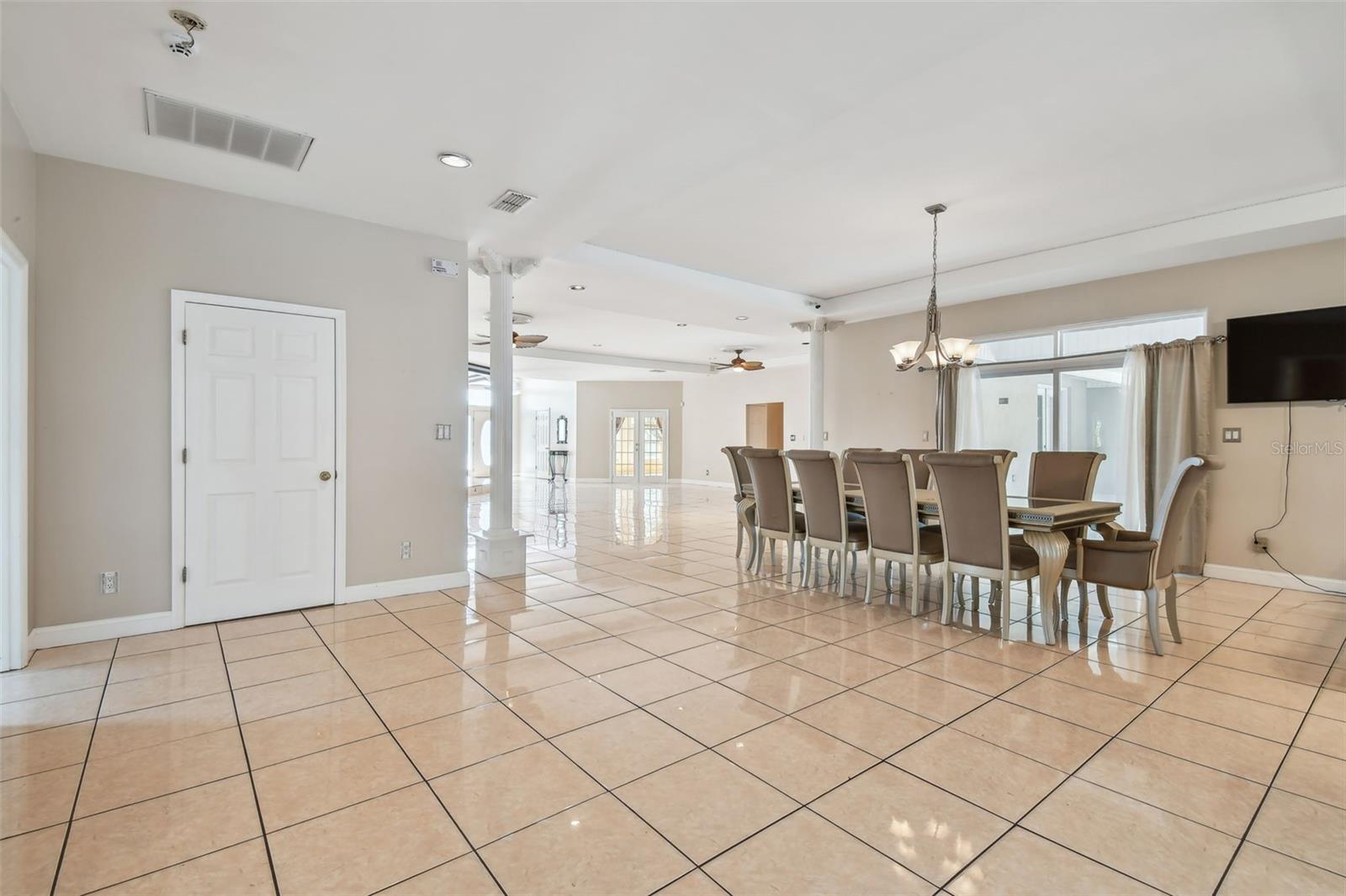 SUNSET HILLS - Residential Lease