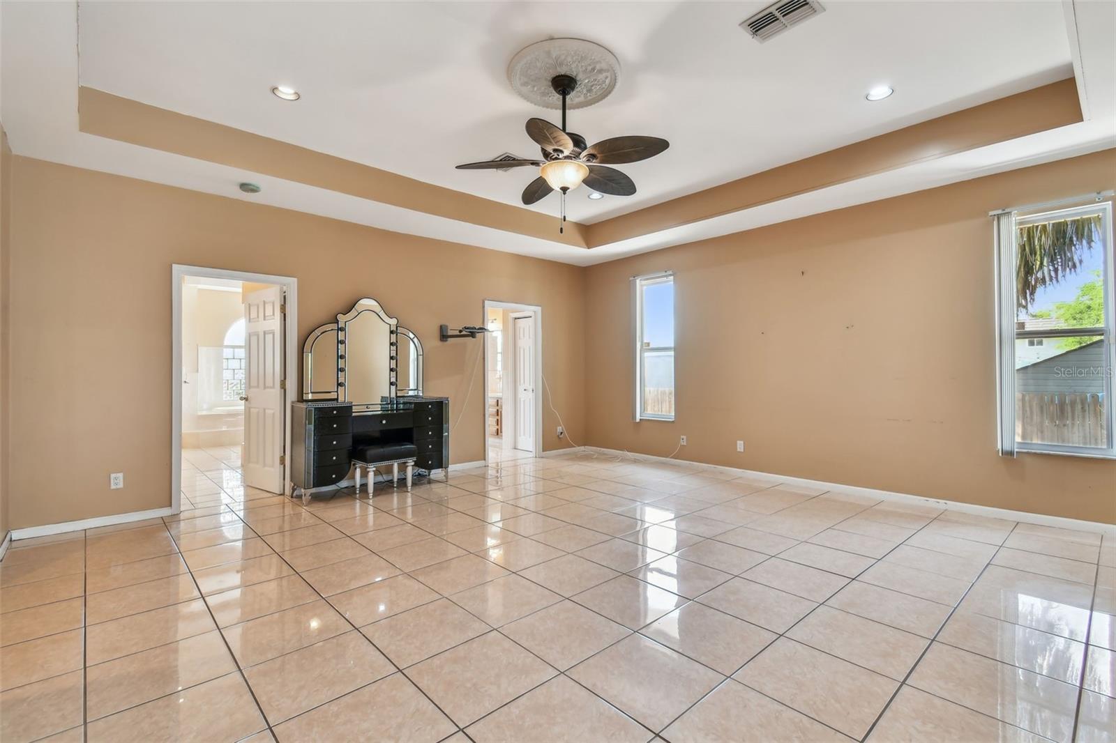 SUNSET HILLS - Residential Lease