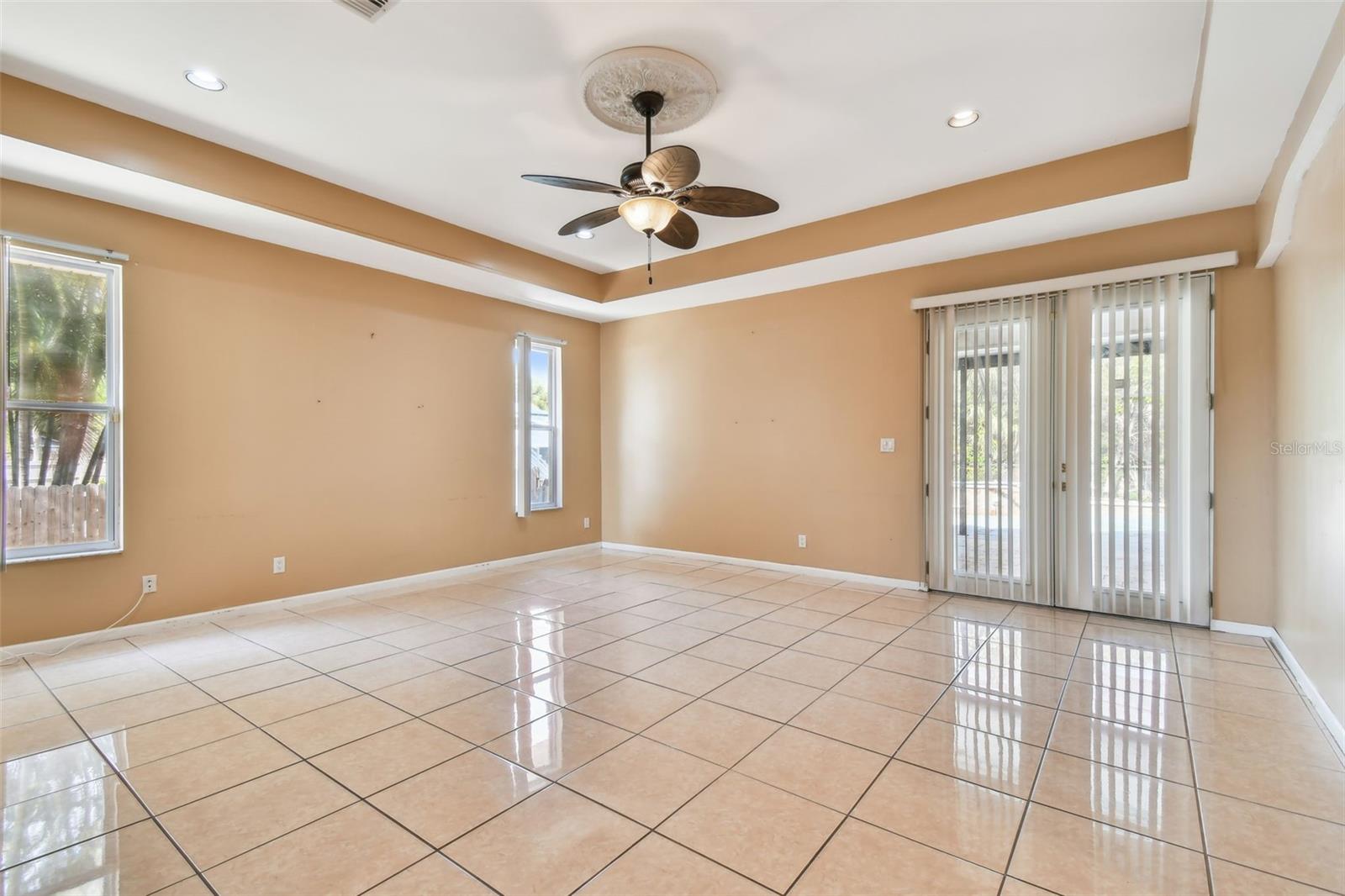 SUNSET HILLS - Residential Lease