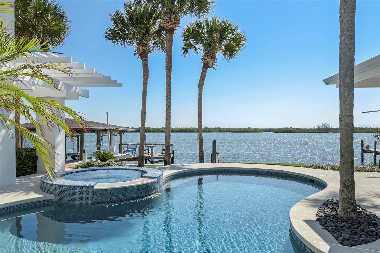 YACHT CLUB ISLAND ESTATES - Residential