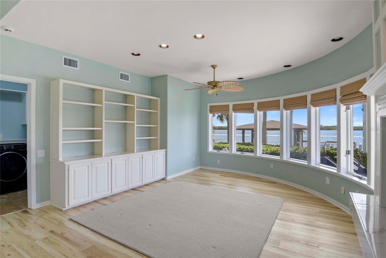 YACHT CLUB ISLAND ESTATES - Residential