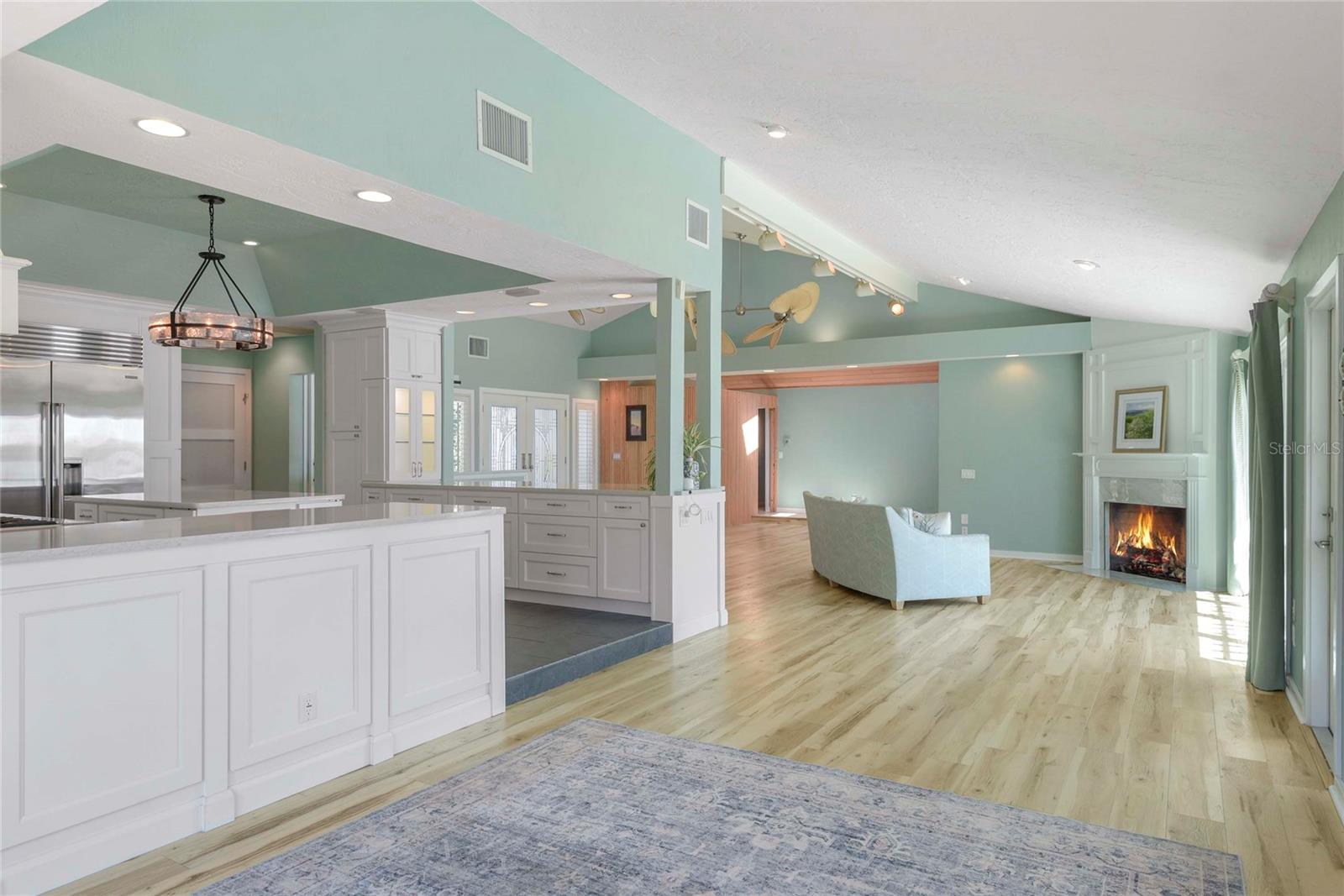 YACHT CLUB ISLAND ESTATES - Residential