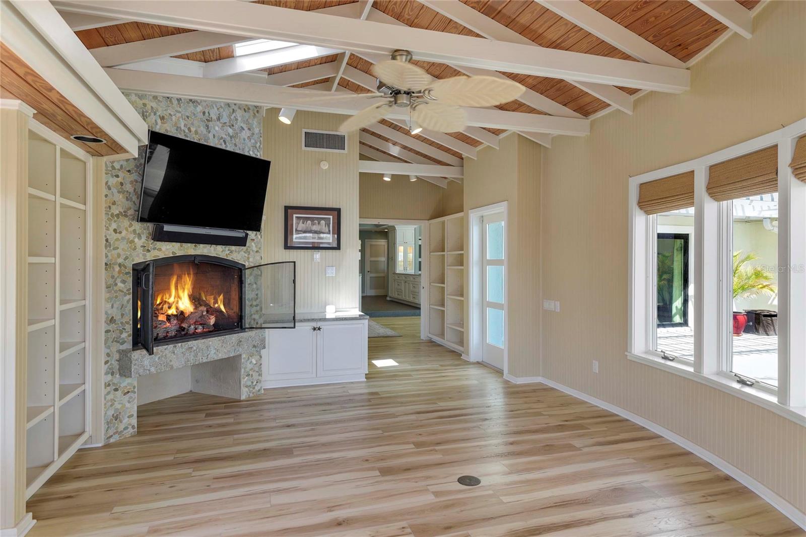 YACHT CLUB ISLAND ESTATES - Residential