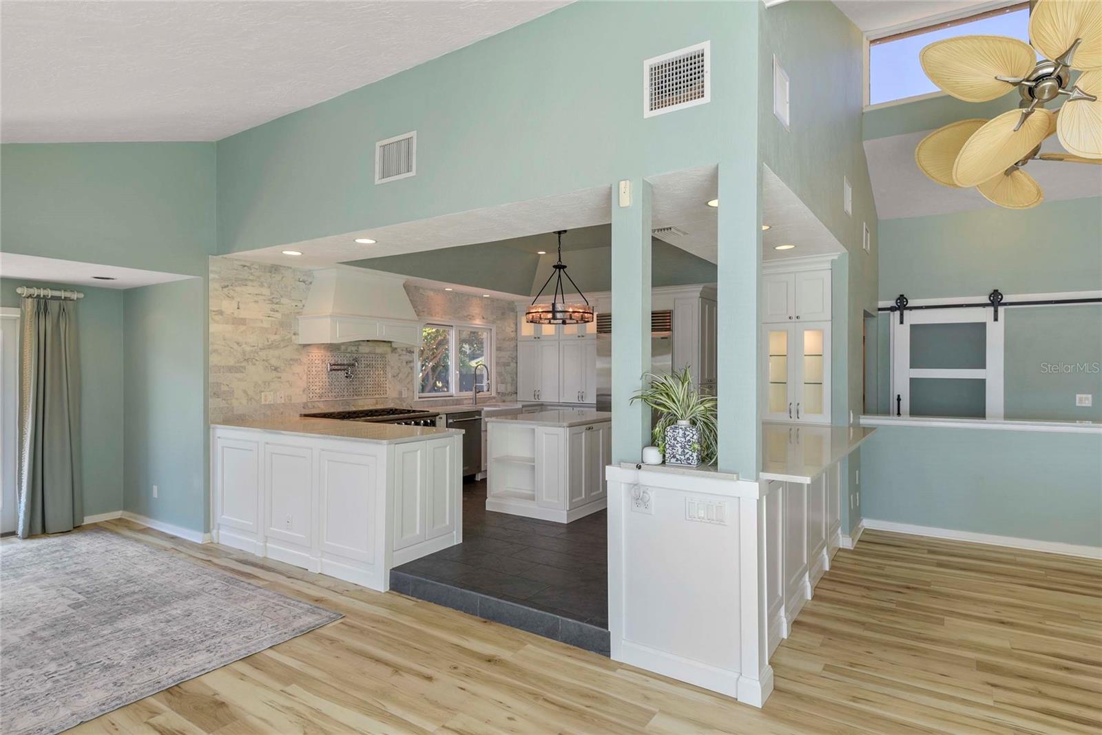 YACHT CLUB ISLAND ESTATES - Residential