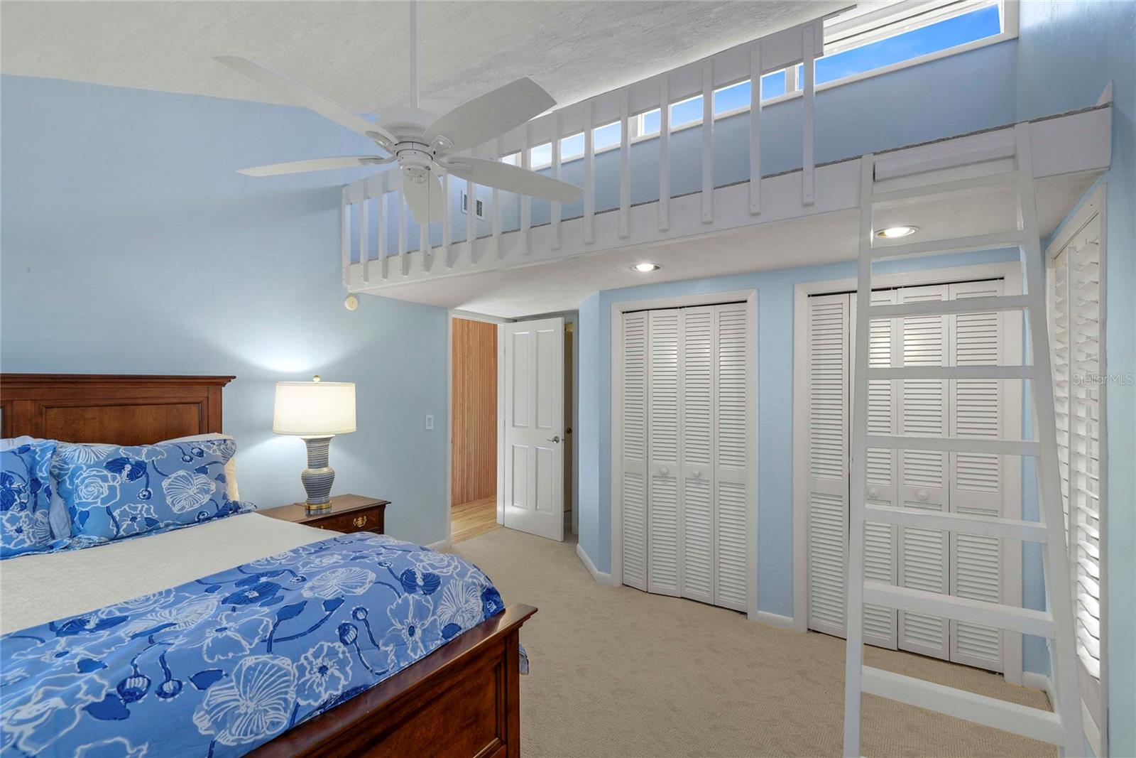 YACHT CLUB ISLAND ESTATES - Residential