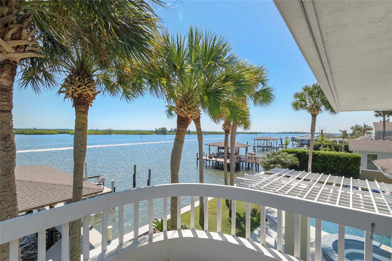 YACHT CLUB ISLAND ESTATES - Residential