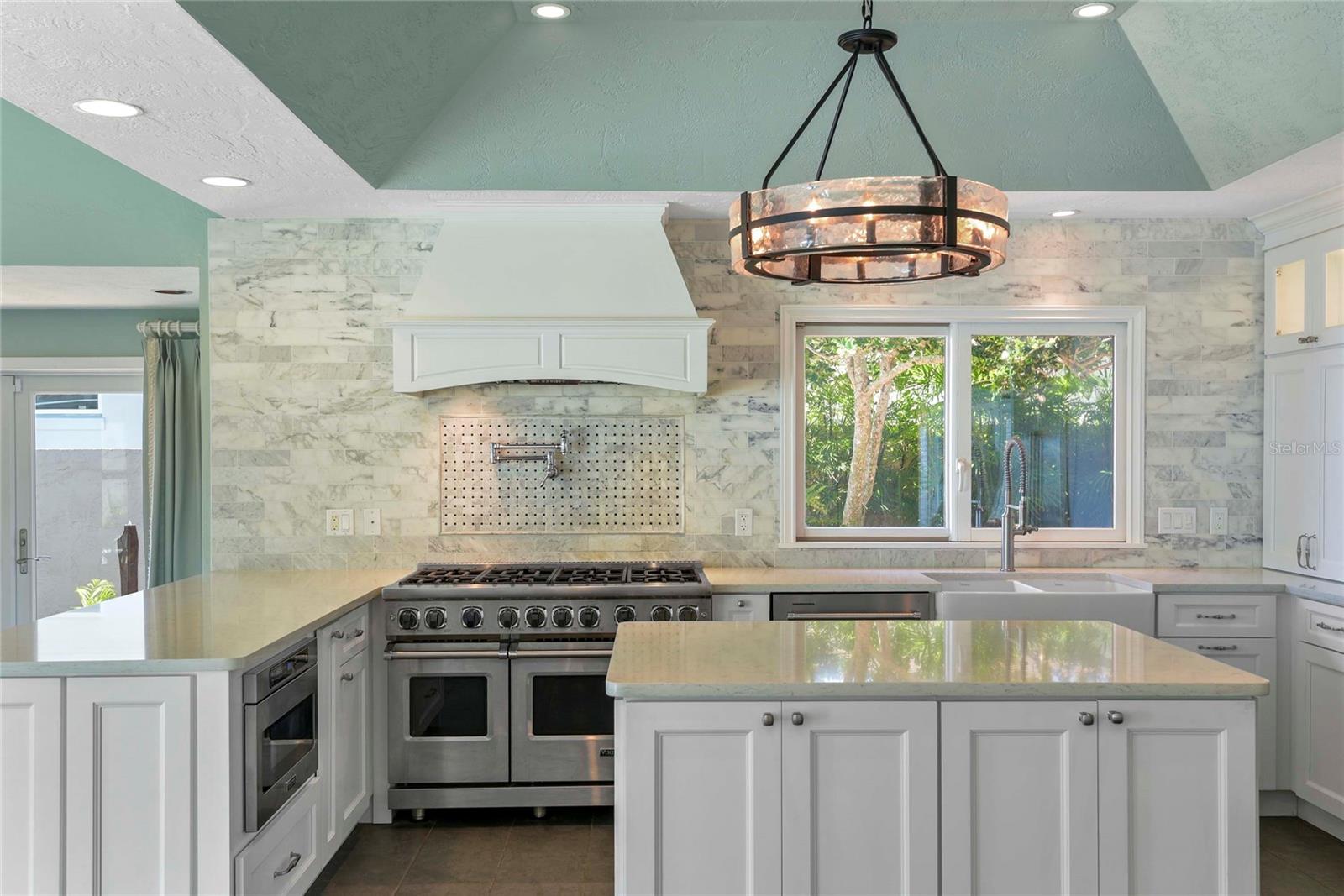 YACHT CLUB ISLAND ESTATES - Residential