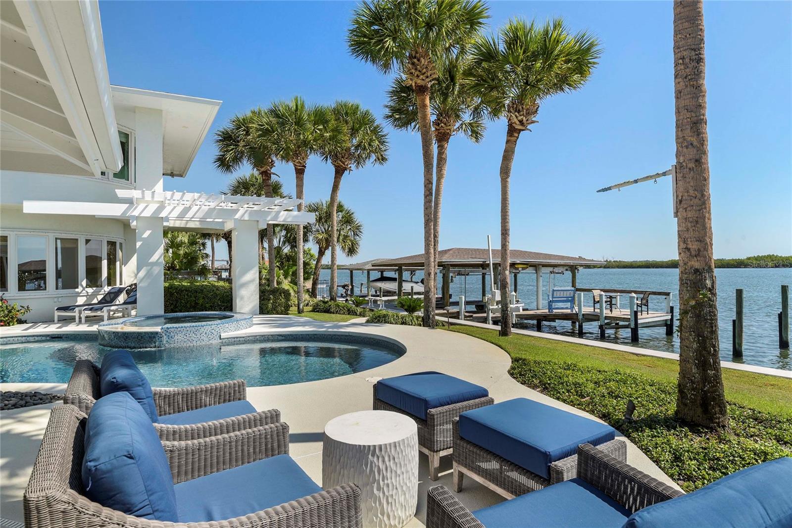 YACHT CLUB ISLAND ESTATES - Residential