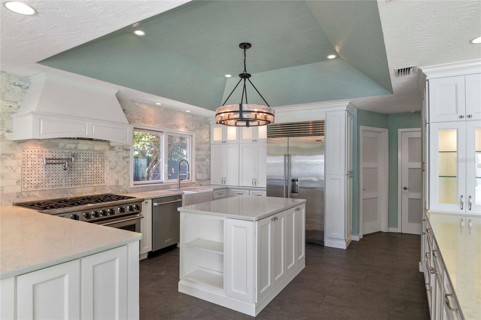 YACHT CLUB ISLAND ESTATES - Residential