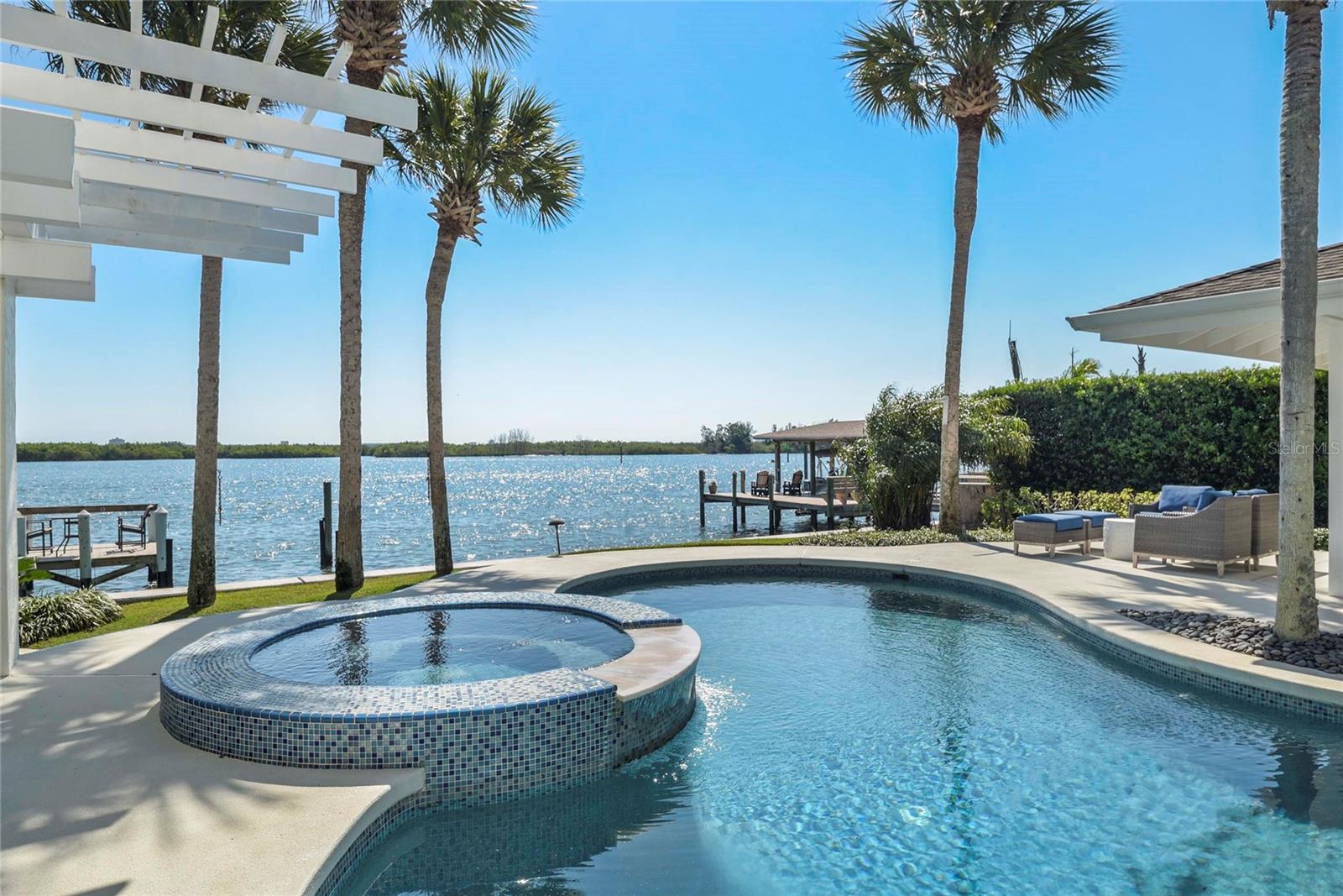 YACHT CLUB ISLAND ESTATES - Residential