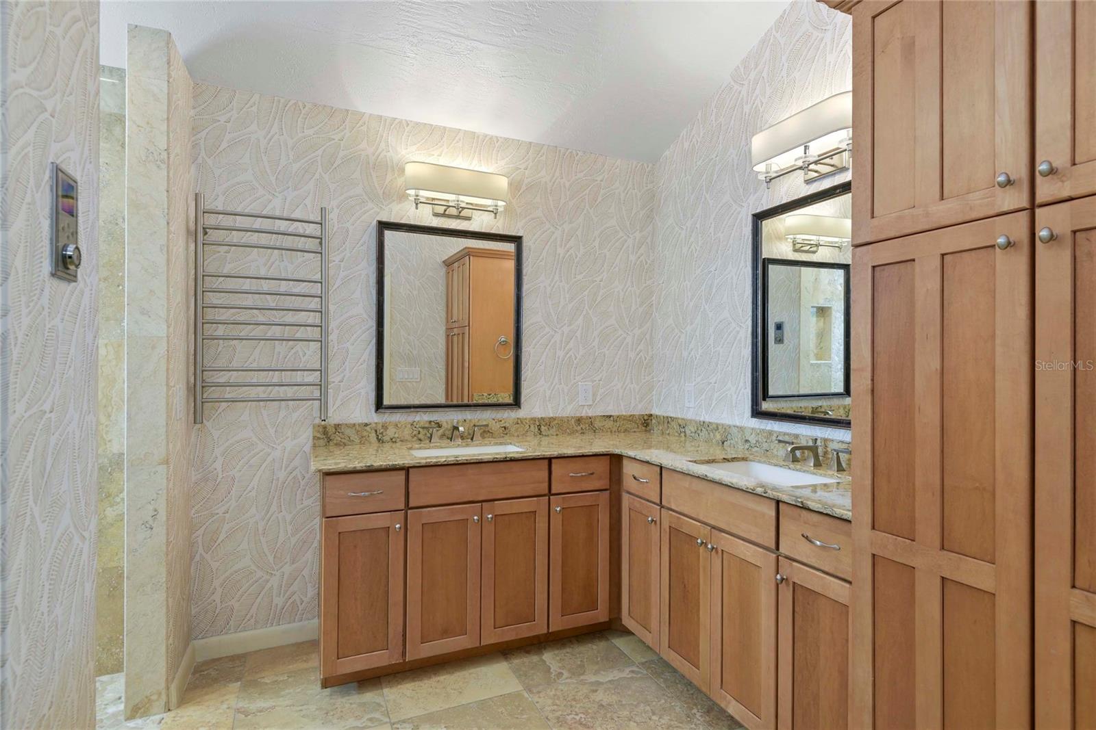 YACHT CLUB ISLAND ESTATES - Residential