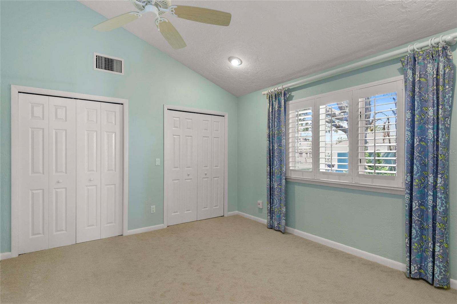 YACHT CLUB ISLAND ESTATES - Residential