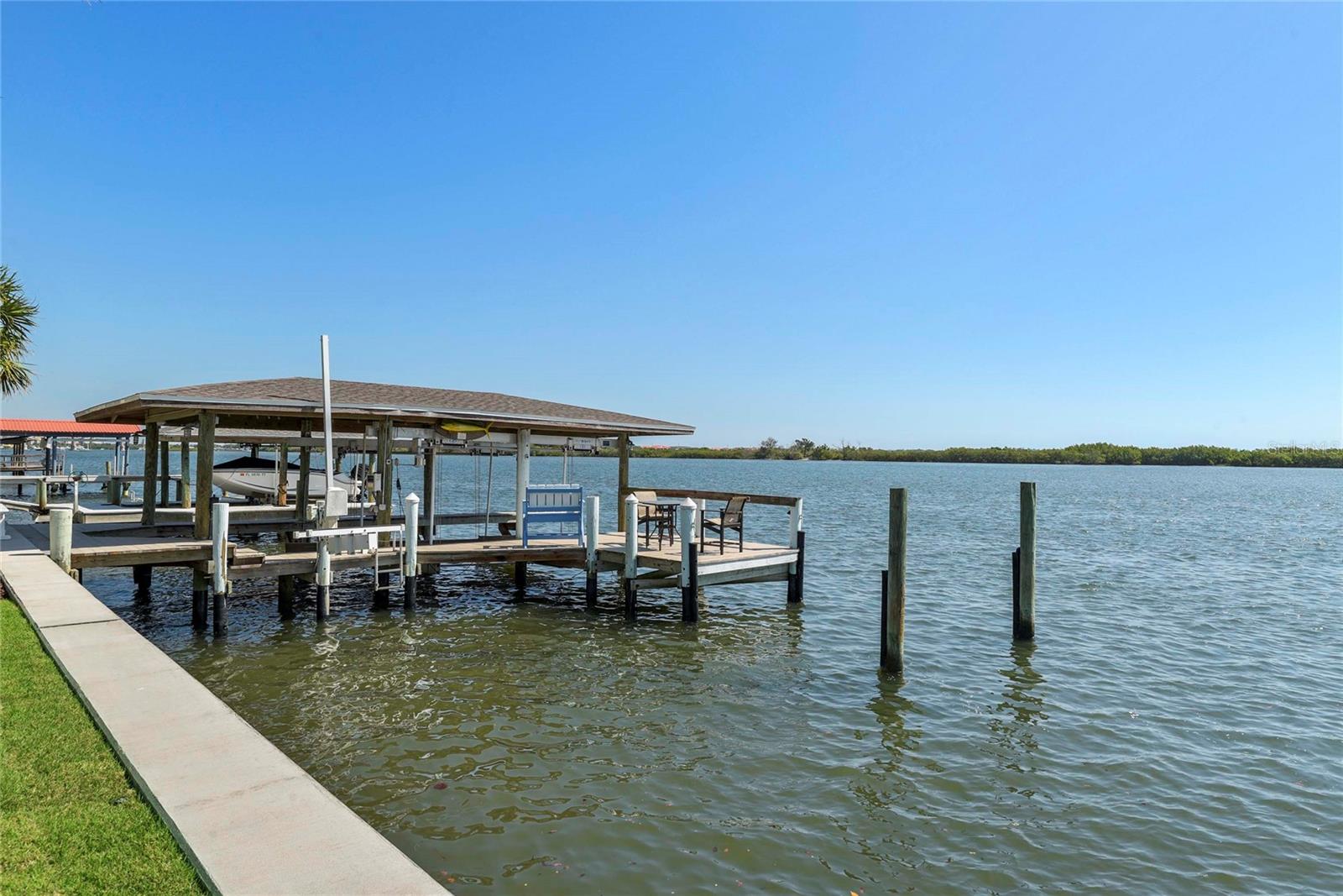 YACHT CLUB ISLAND ESTATES - Residential