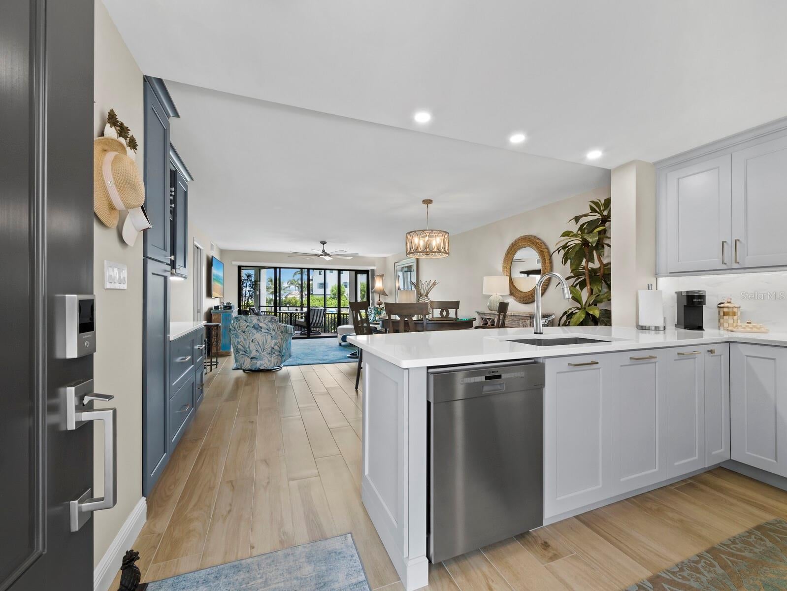 448 GULF OF MEXICO DRIVE A104