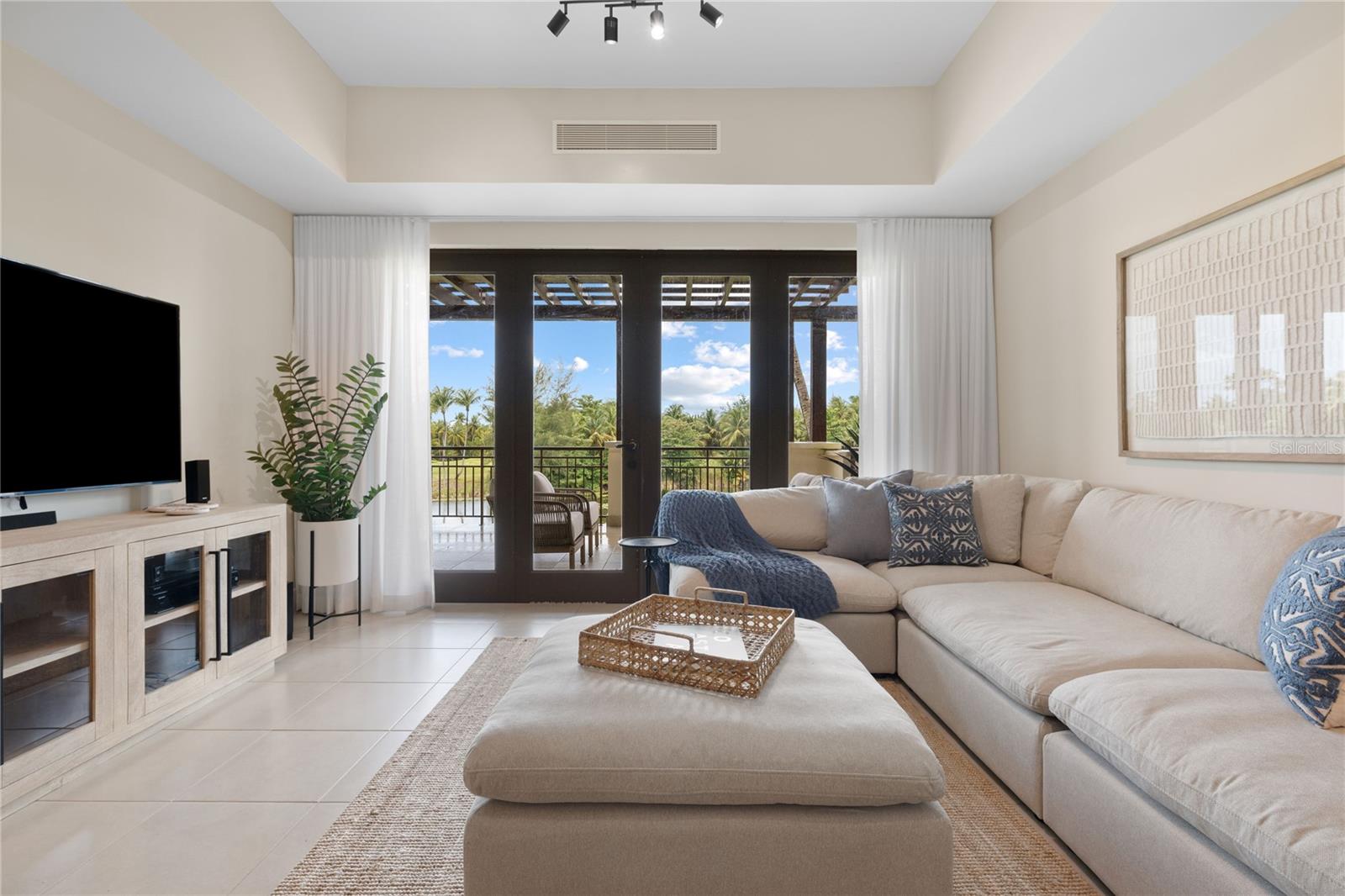 LAS VERANDAS CONDOMINIUM - Residential