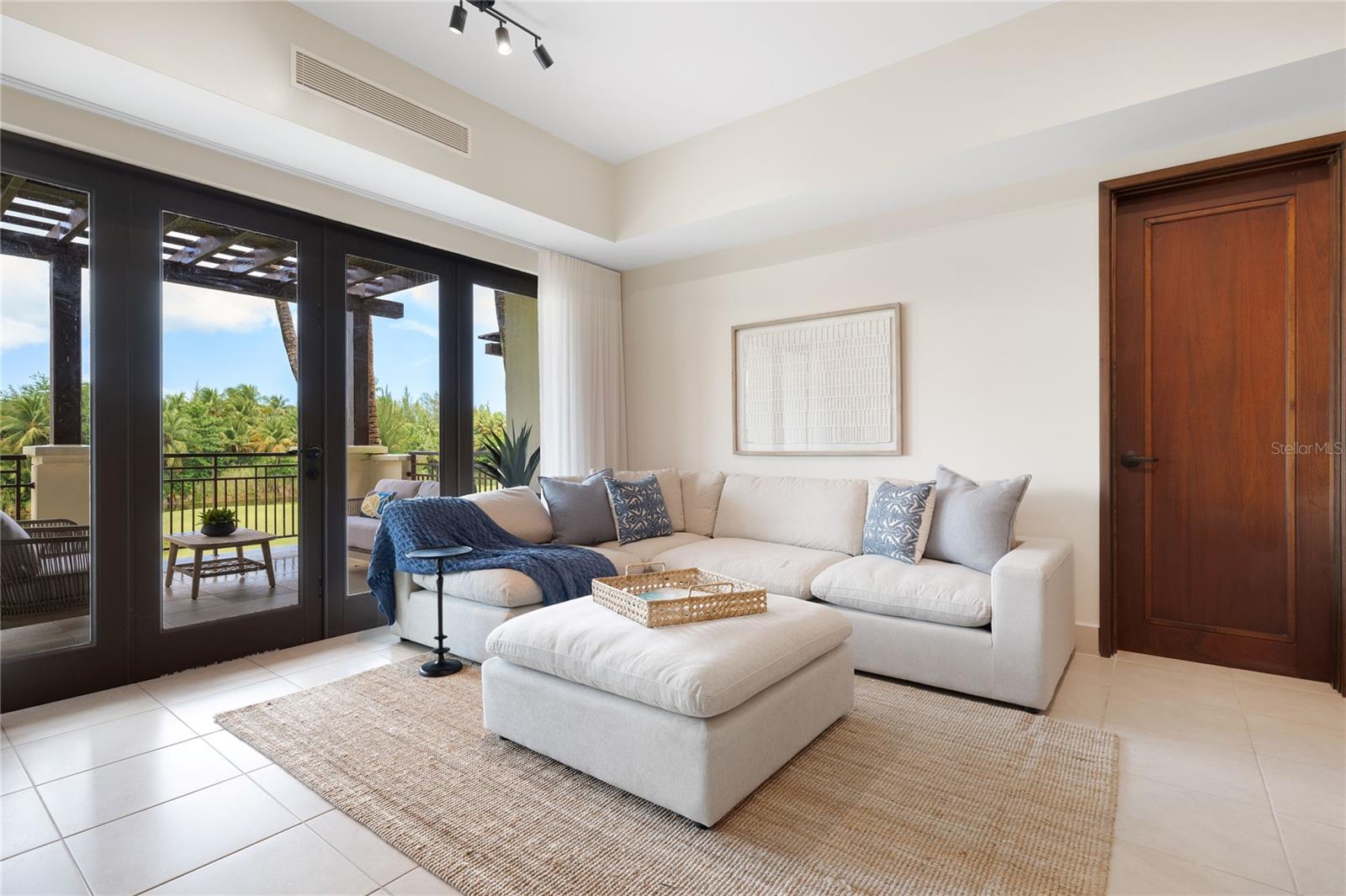 LAS VERANDAS CONDOMINIUM - Residential