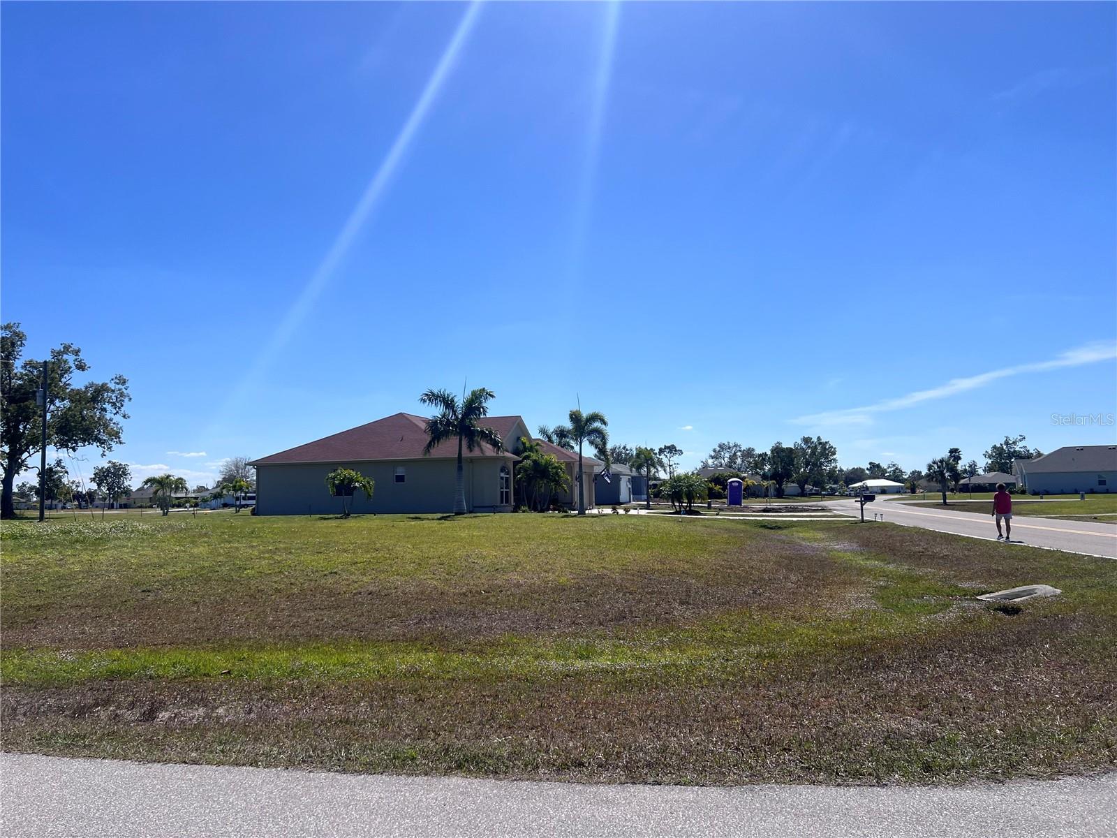 PUNTA GORDA ISLES SEC 16 - Land