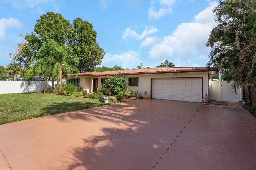 Photo of 3945 E Eden Roc Circle, Tampa, FL 33634 (MLS # TB8415475)