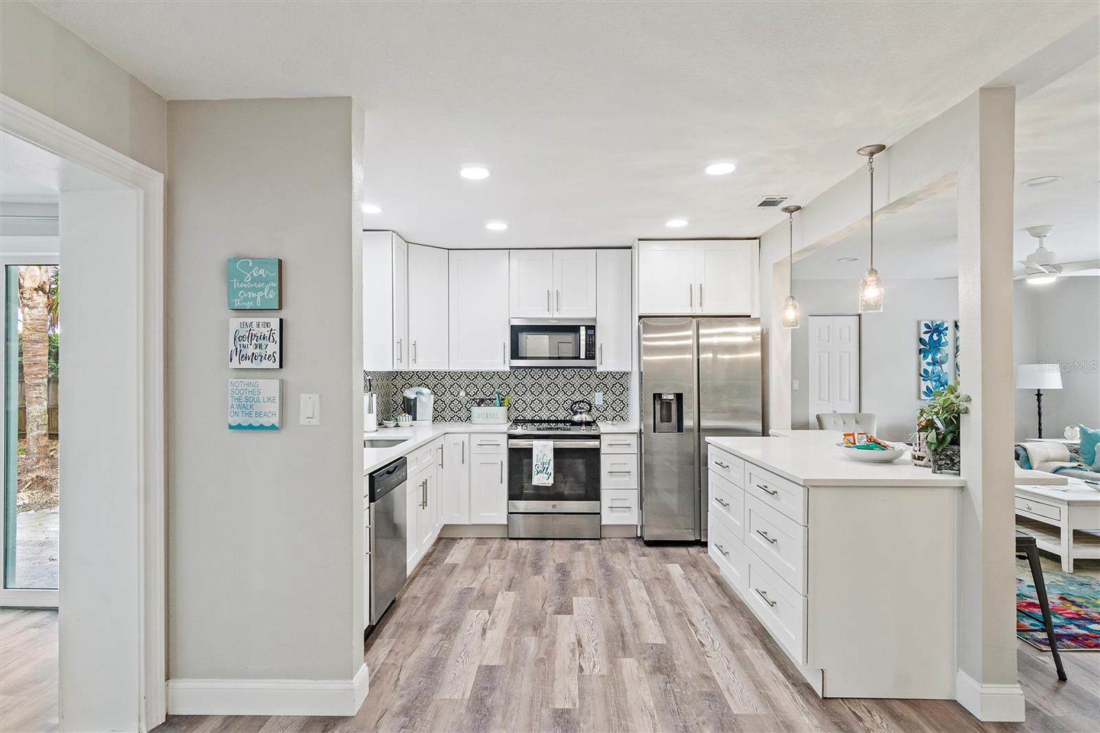 11220 CHEROKEE DRIVE