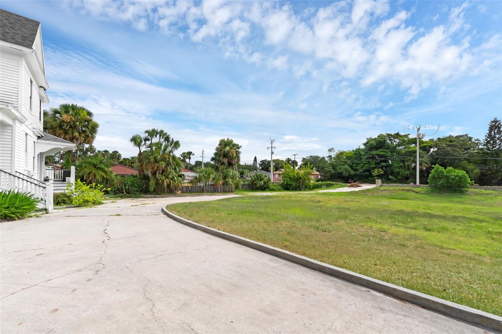LT 02 & 03 SEC 09-15-33 - Residential