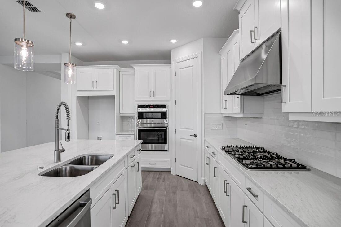 882 ARBOR GREEN TRAIL