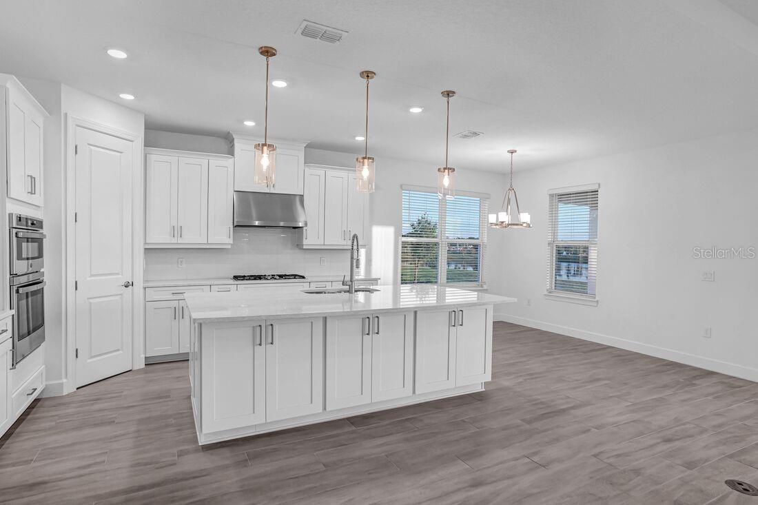 882 ARBOR GREEN TRAIL