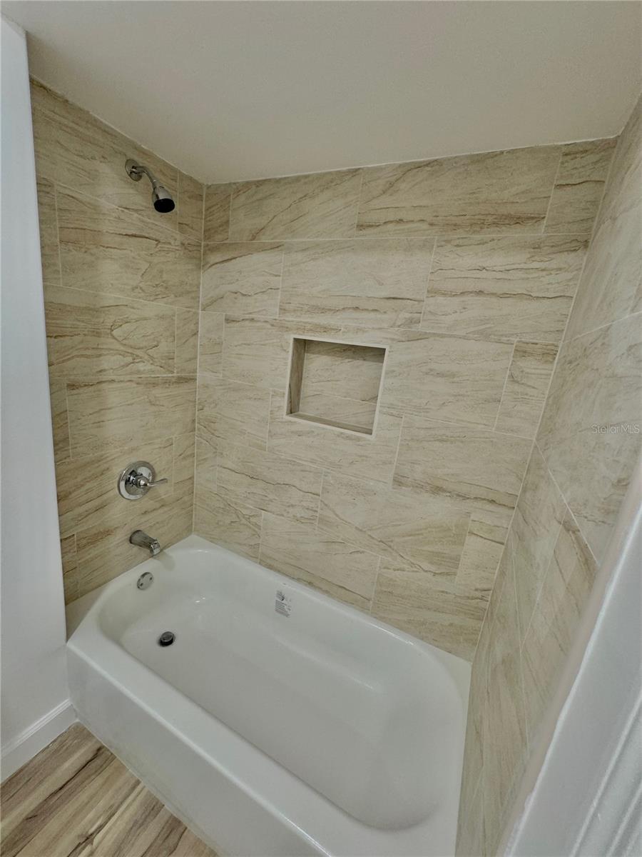 CAMBRIDGE CIRCLE - Residential Lease