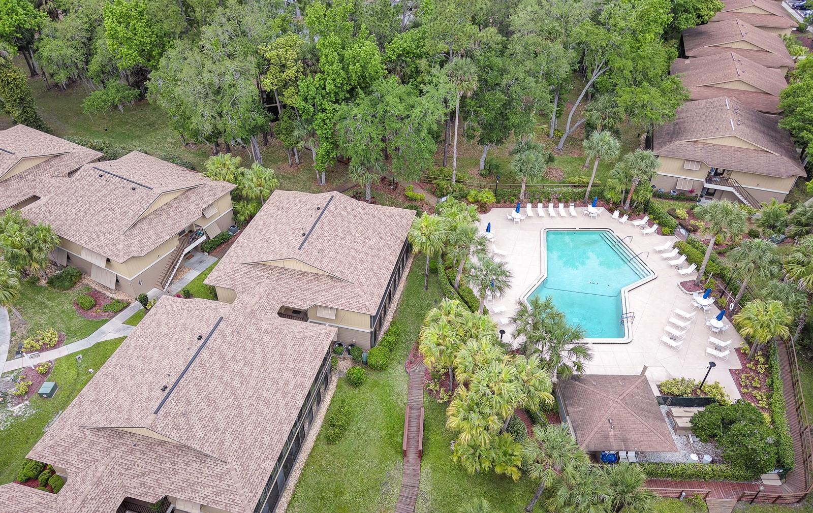 LAKESIDE CONDO APTS - Residential