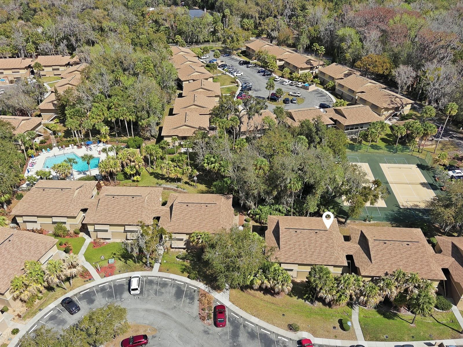 LAKESIDE CONDO APTS - Residential