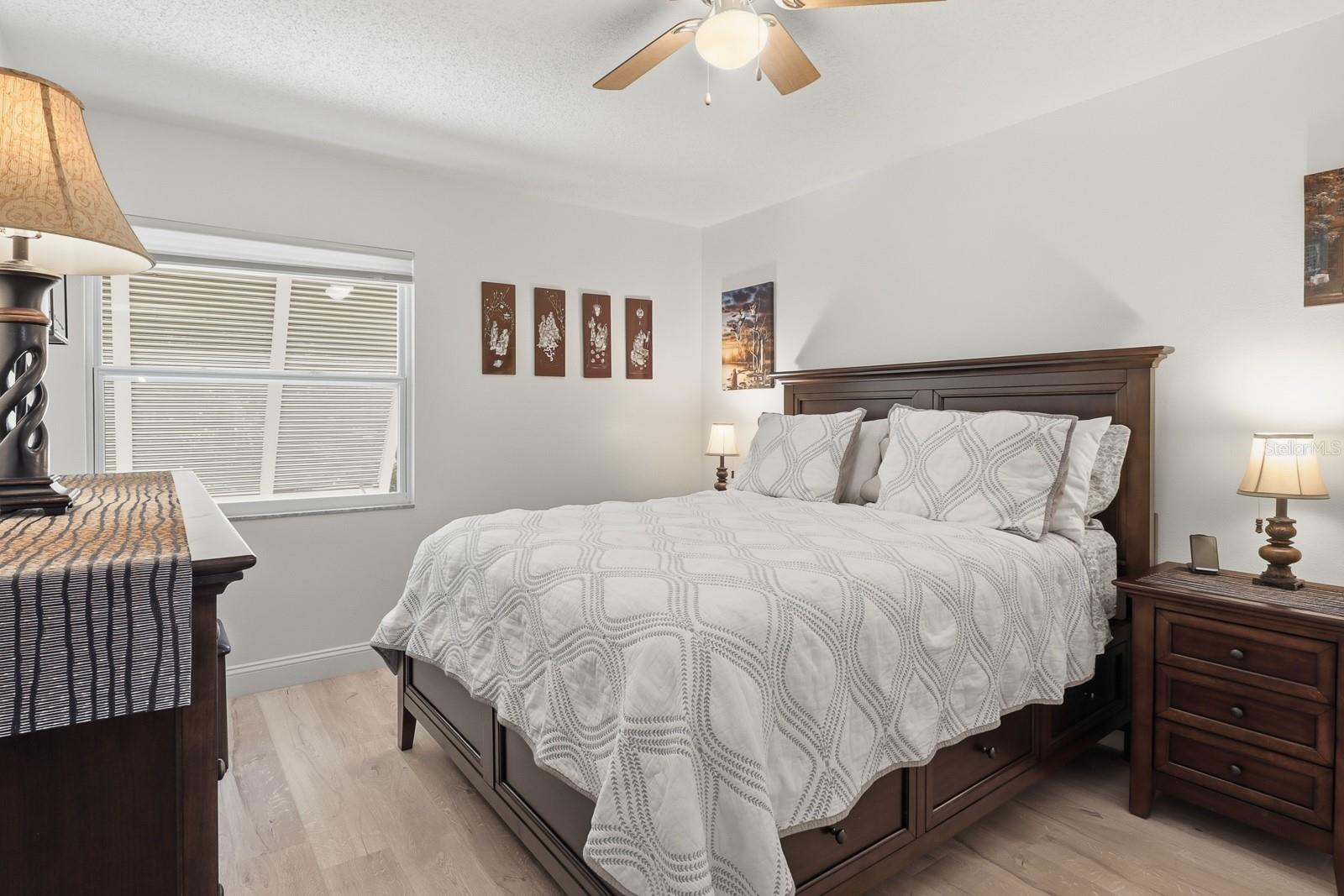 LAKESIDE CONDO APTS - Residential