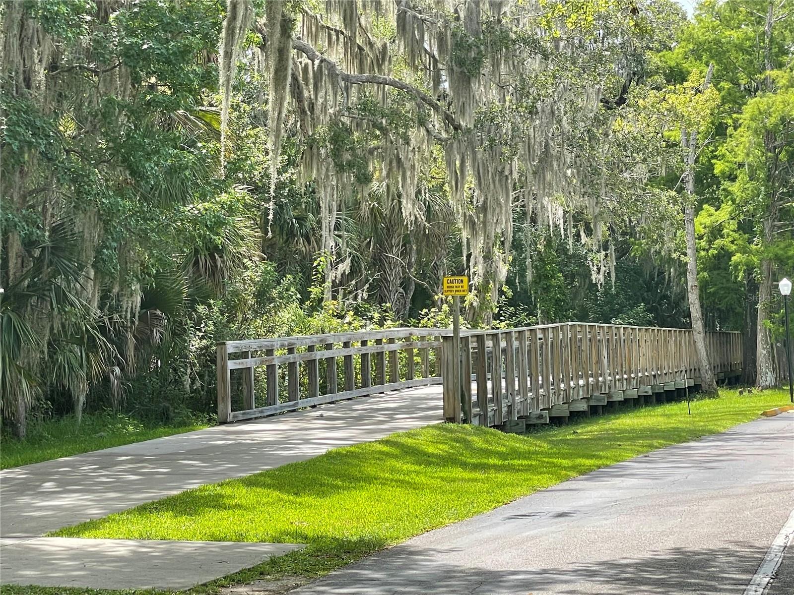 LAKESIDE CONDO APTS - Residential