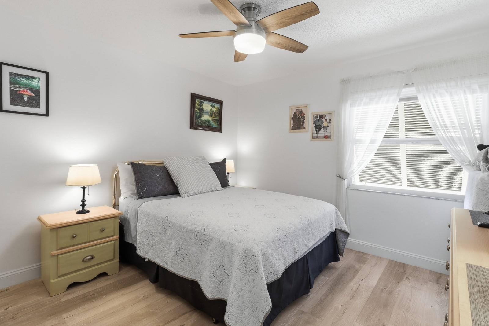 LAKESIDE CONDO APTS - Residential