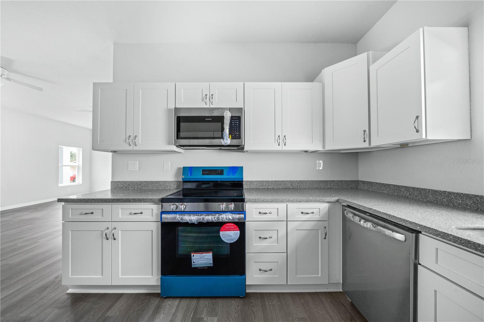 LAS VILLAS AT KENILWORTH - Residential