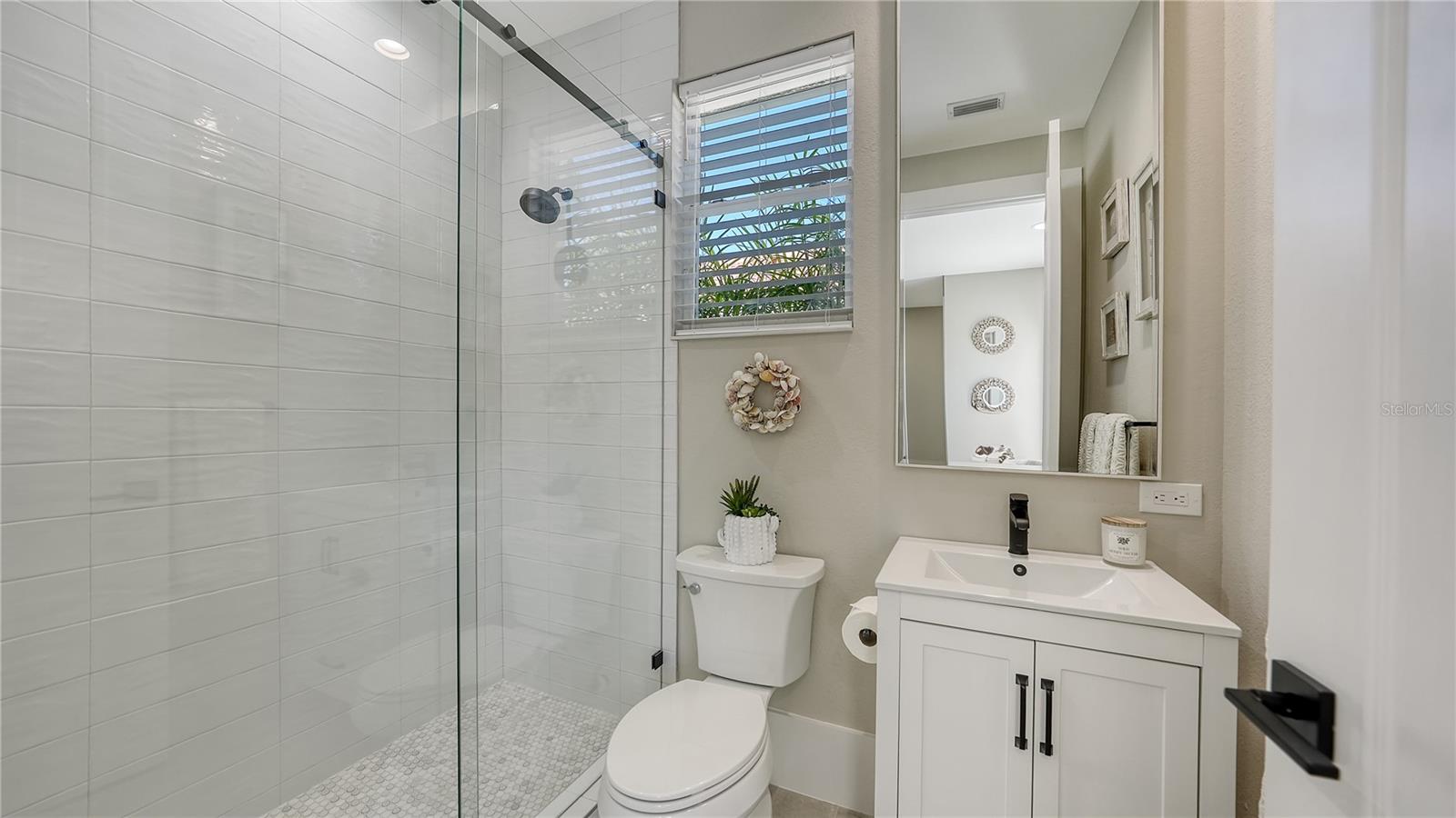 QUEENS HARBOUR - Residential