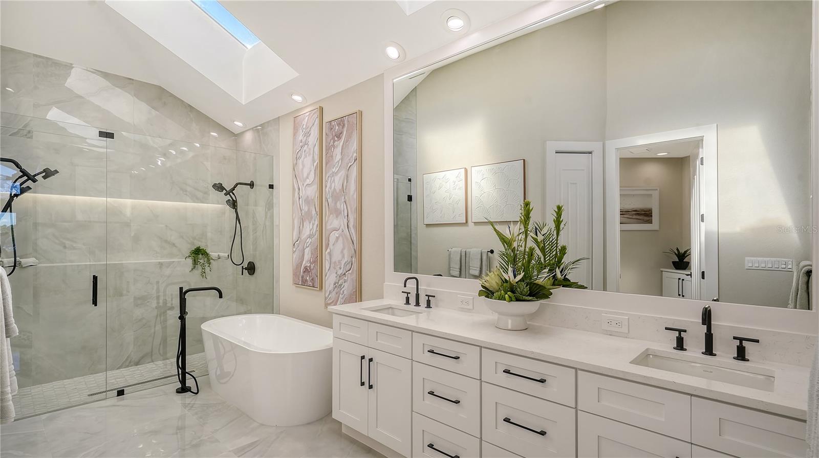 QUEENS HARBOUR - Residential