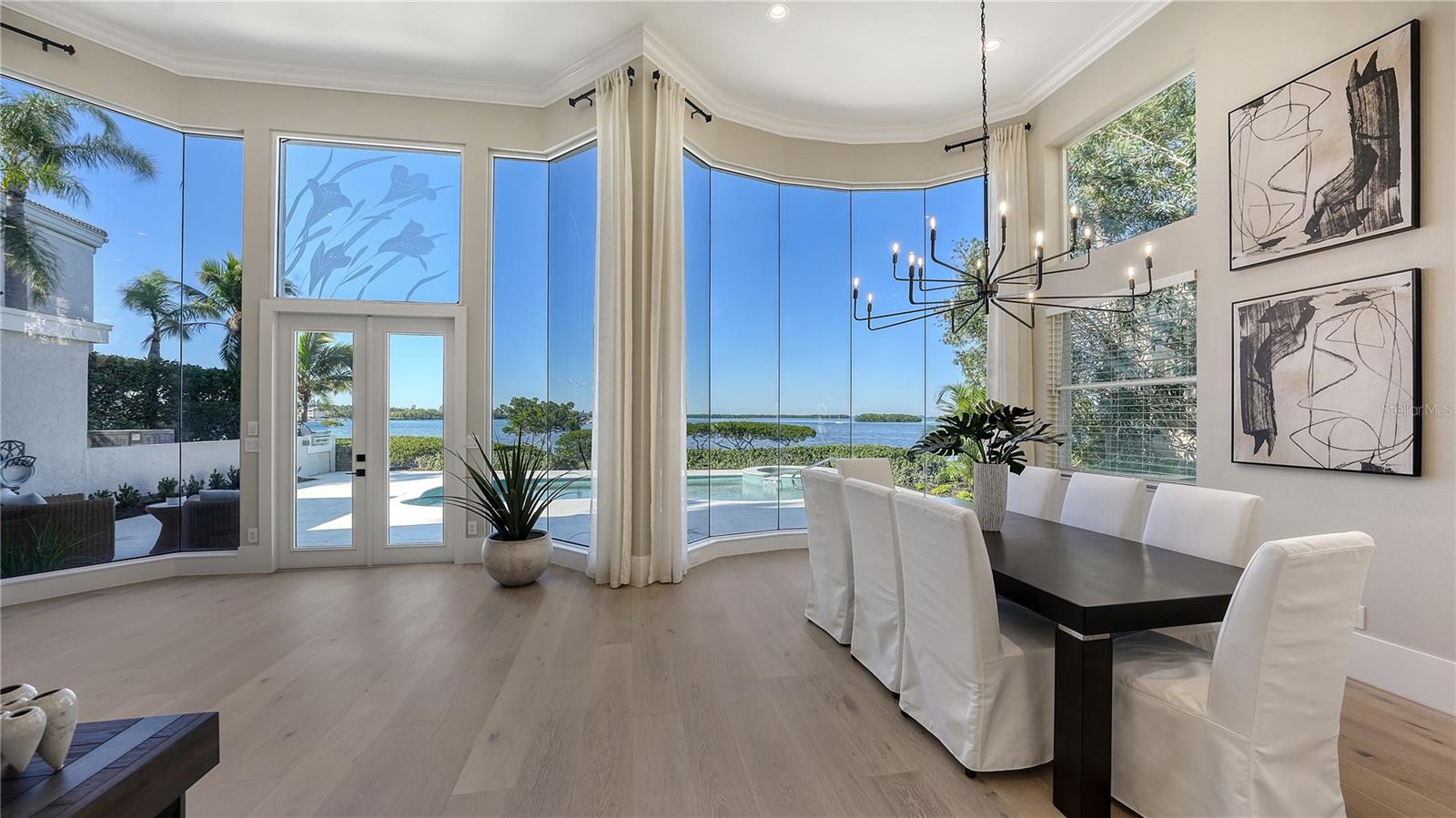 QUEENS HARBOUR - Residential