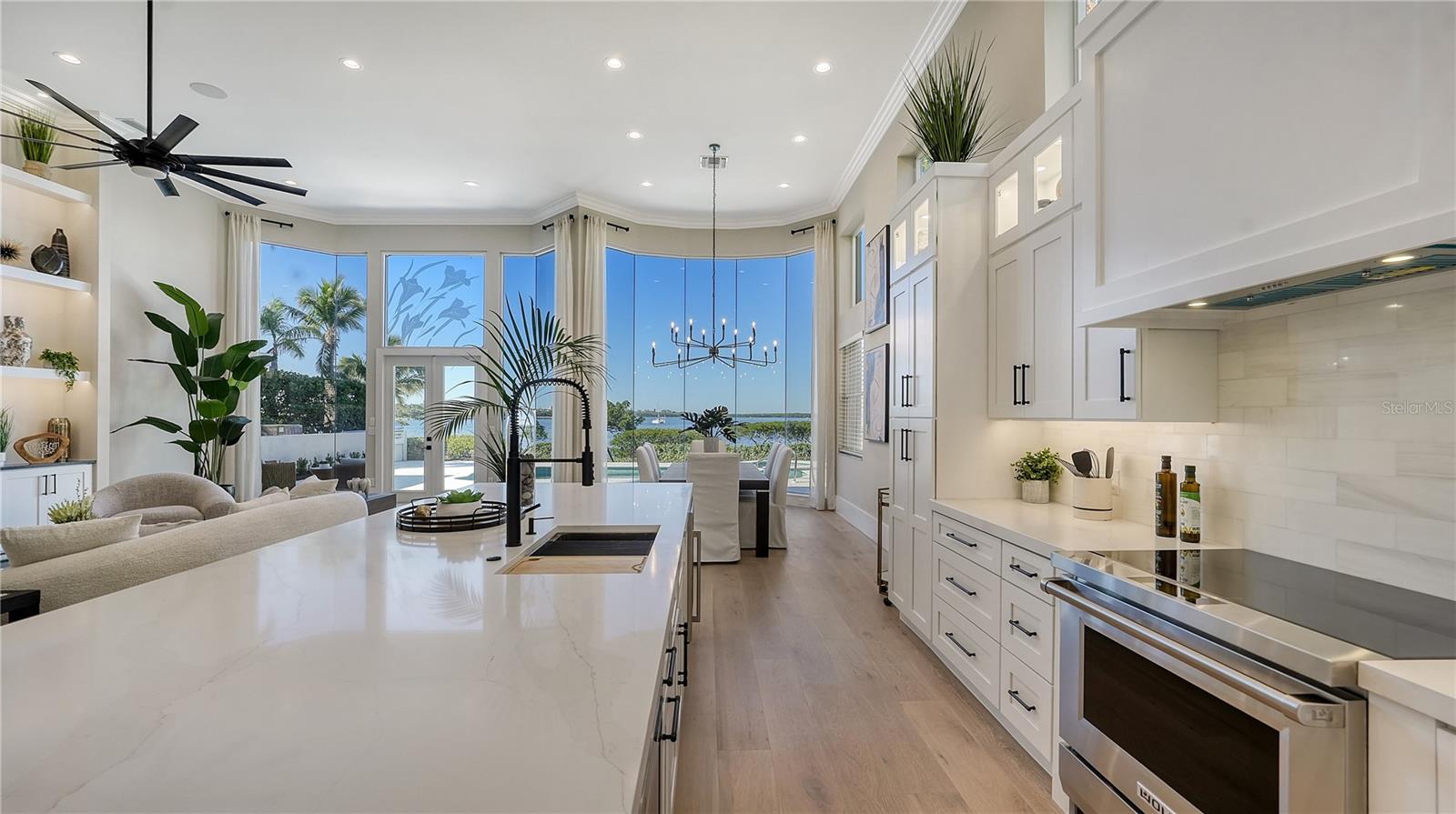 QUEENS HARBOUR - Residential