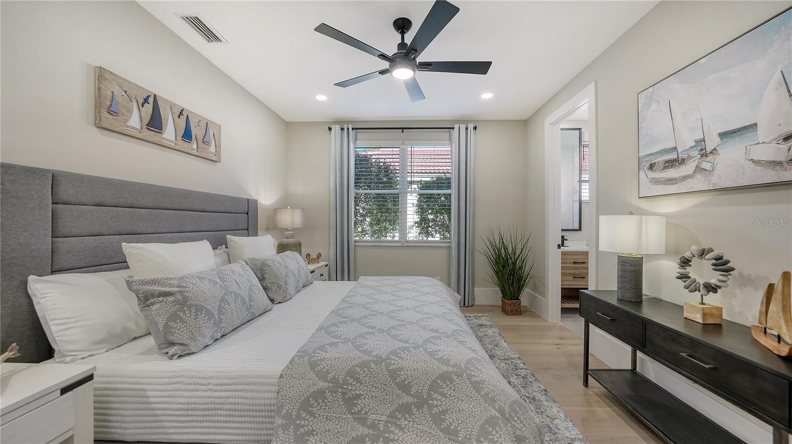 QUEENS HARBOUR - Residential