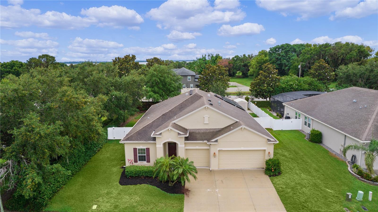 2424 PLUMADORE DRIVE