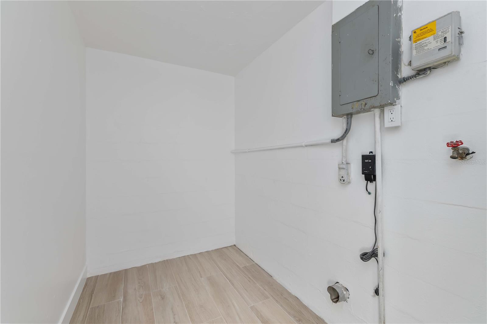 VENICE EAST SEC 1 - Residential