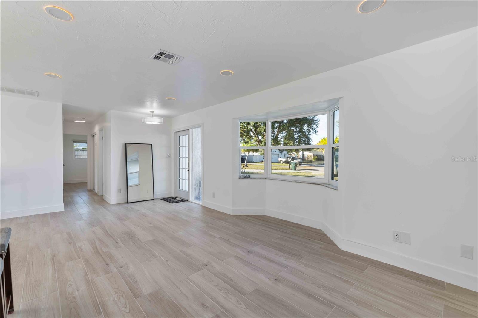 VENICE EAST SEC 1 - Residential